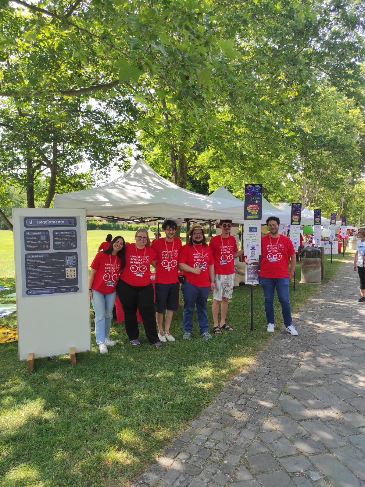 Stands nel parco dell'Abbadia di Fiastra