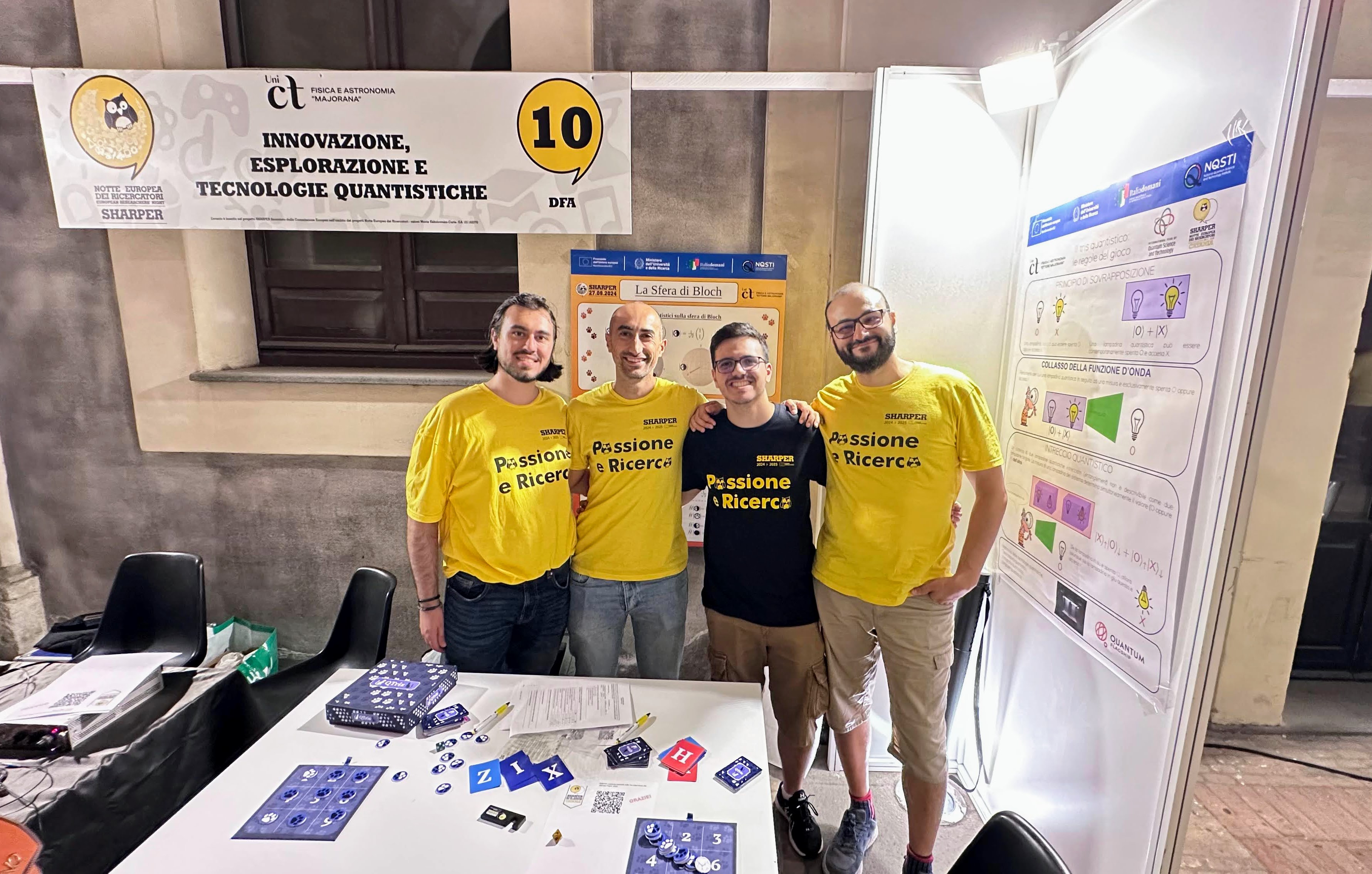 I ricercatori NQSTI - QCaT allo stand per la sessione di gioco QTris